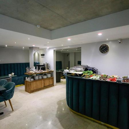 M 1 T Hotel Tbilisi Exterior photo