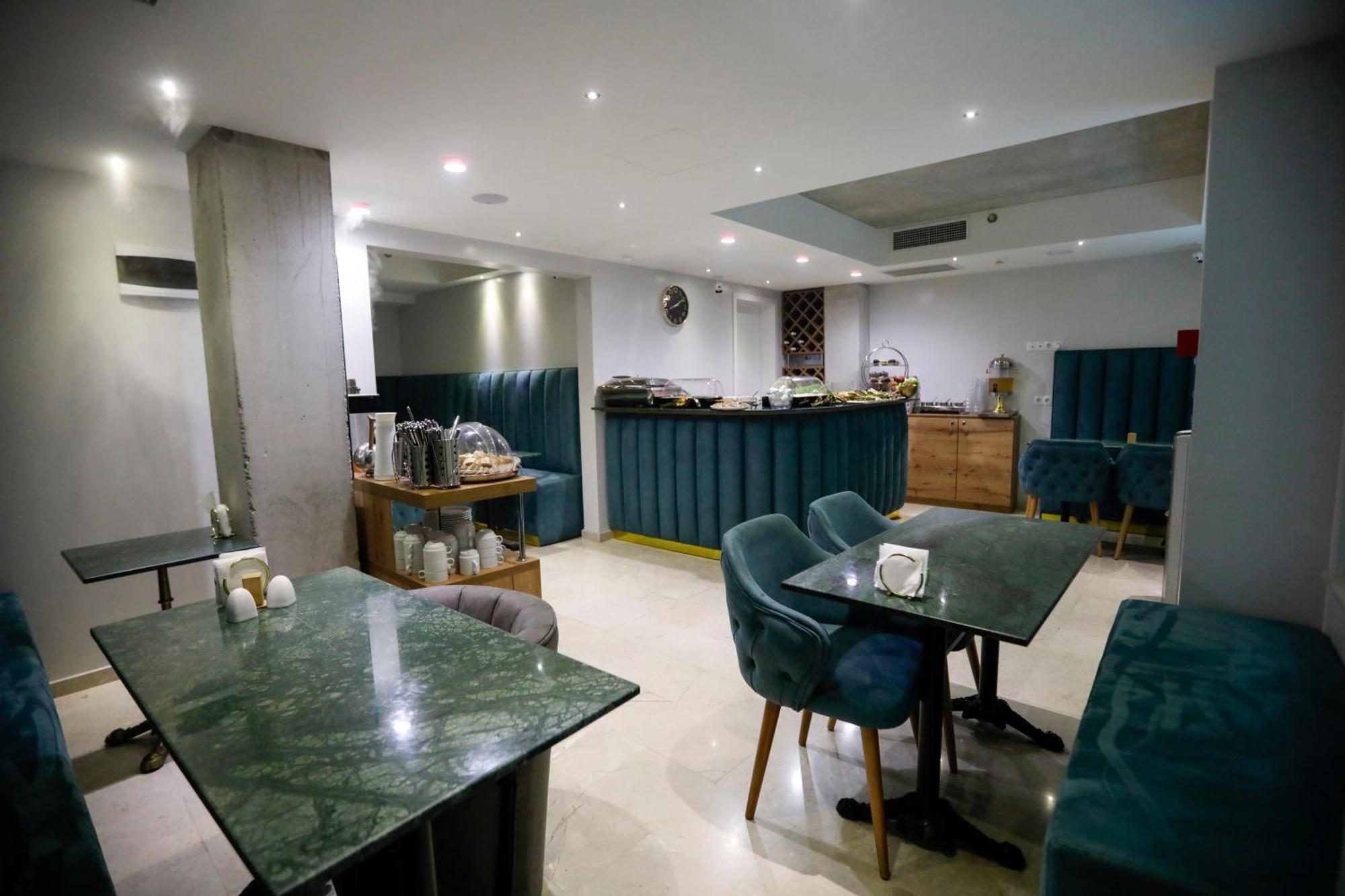 M 1 T Hotel Tbilisi Exterior photo