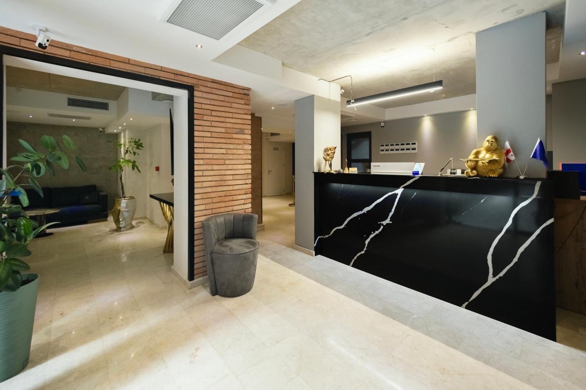M 1 T Hotel Tbilisi Exterior photo