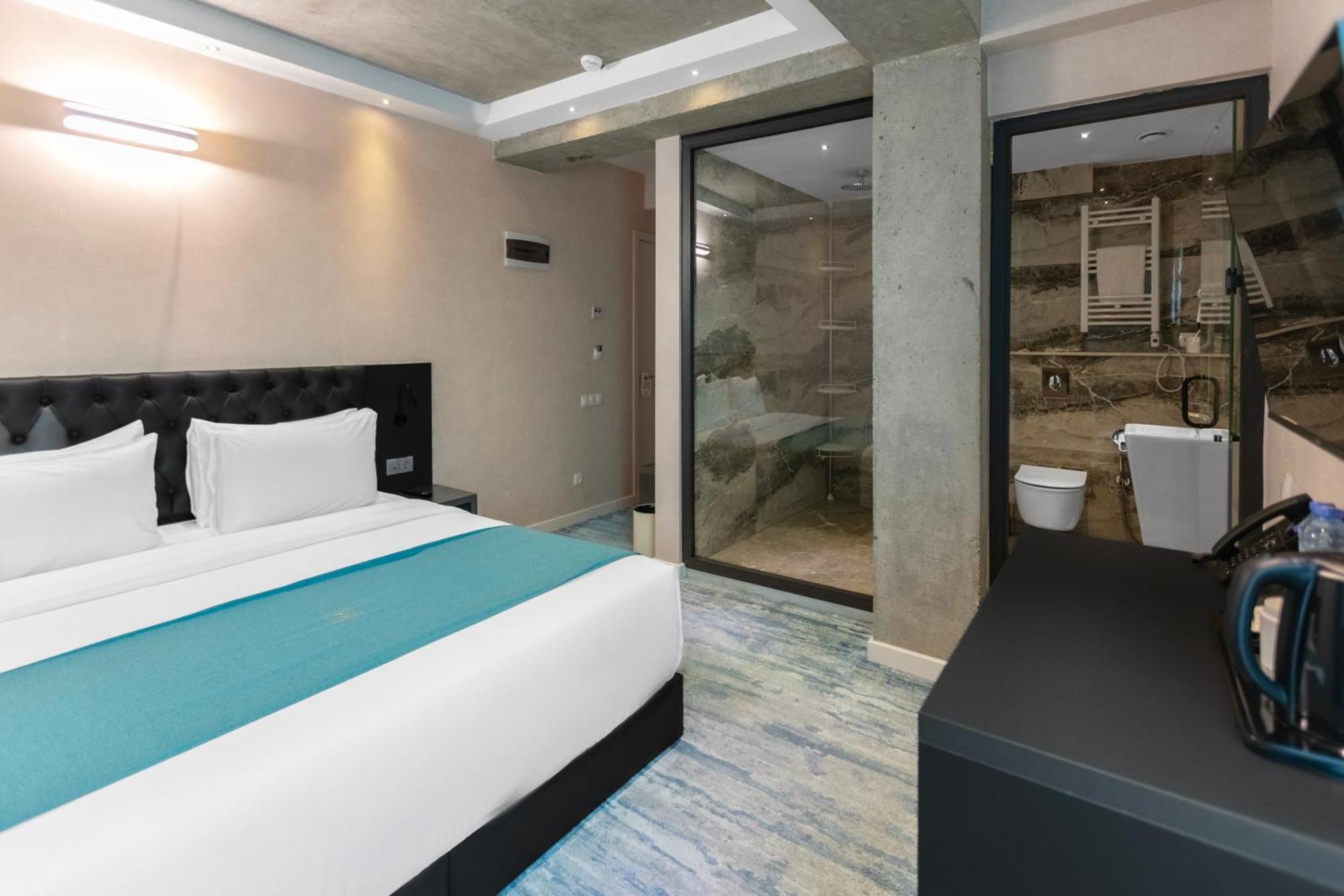 M 1 T Hotel Tbilisi Exterior photo