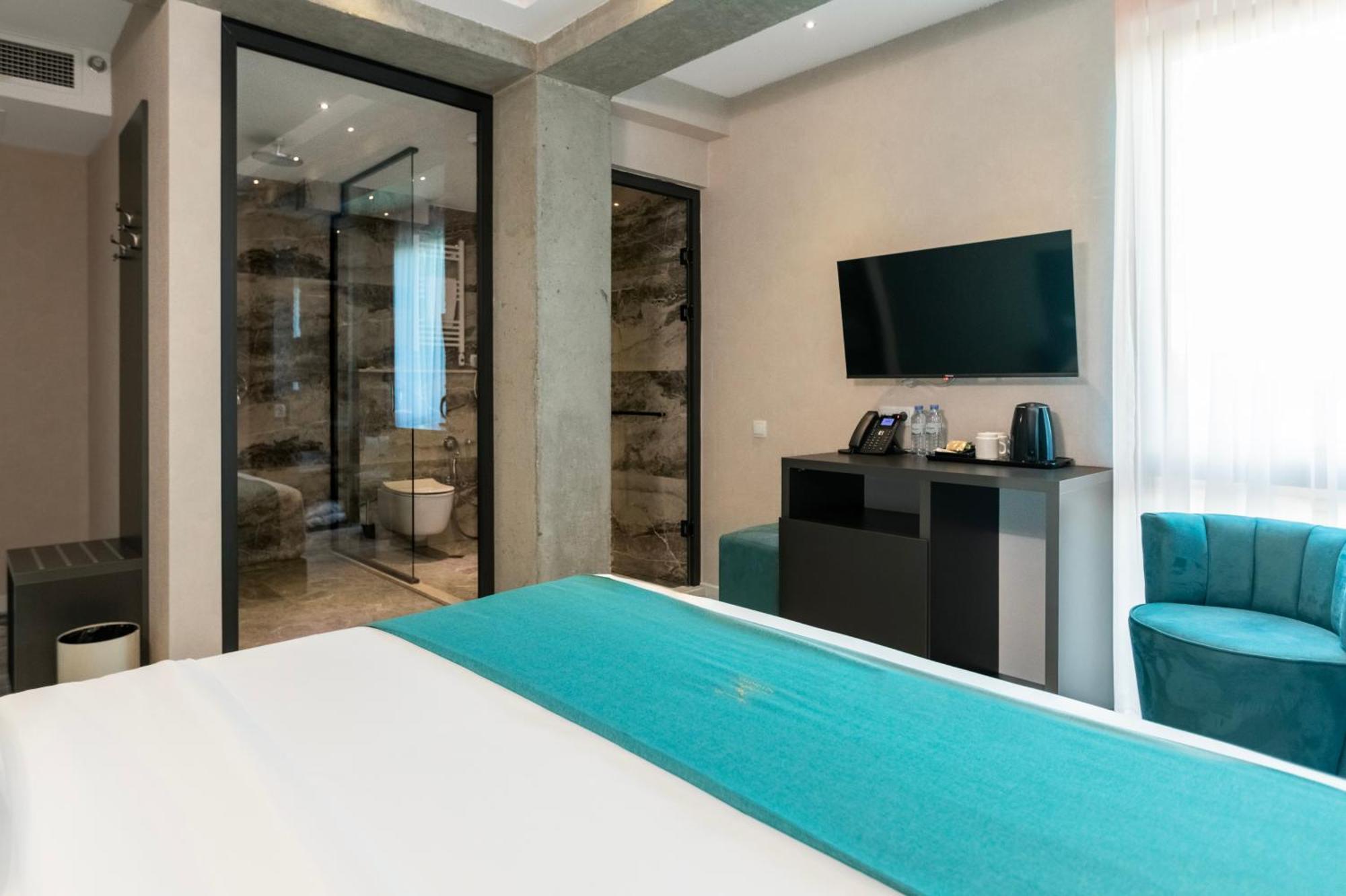M 1 T Hotel Tbilisi Exterior photo
