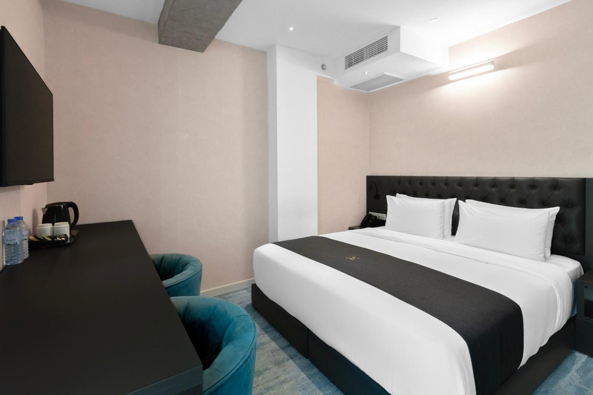 M 1 T Hotel Tbilisi Exterior photo