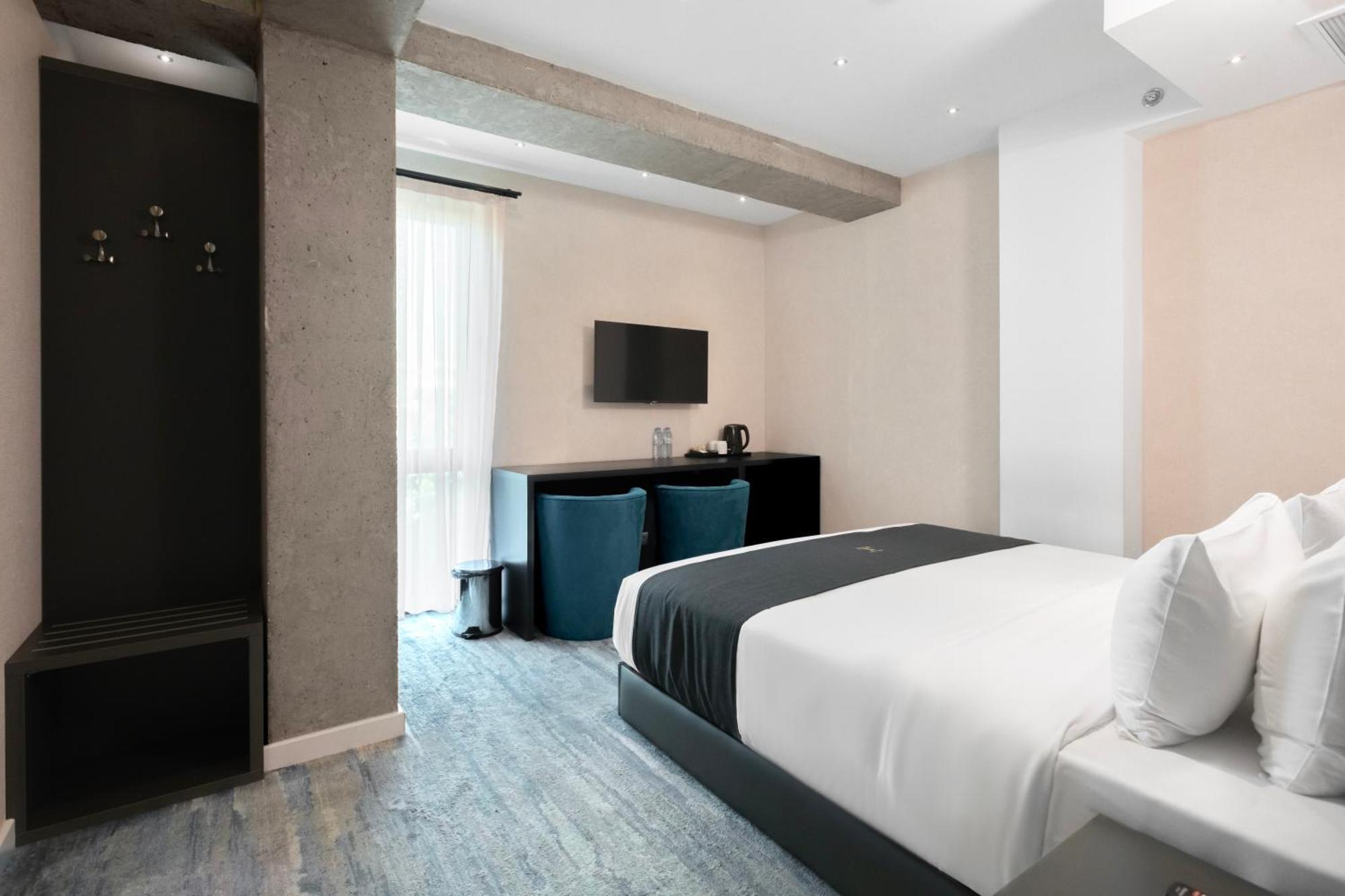M 1 T Hotel Tbilisi Exterior photo