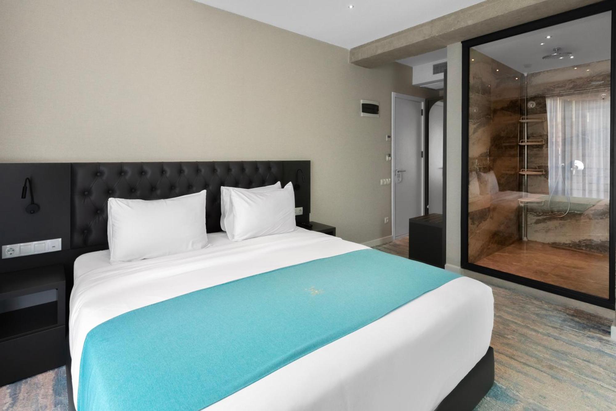 M 1 T Hotel Tbilisi Exterior photo