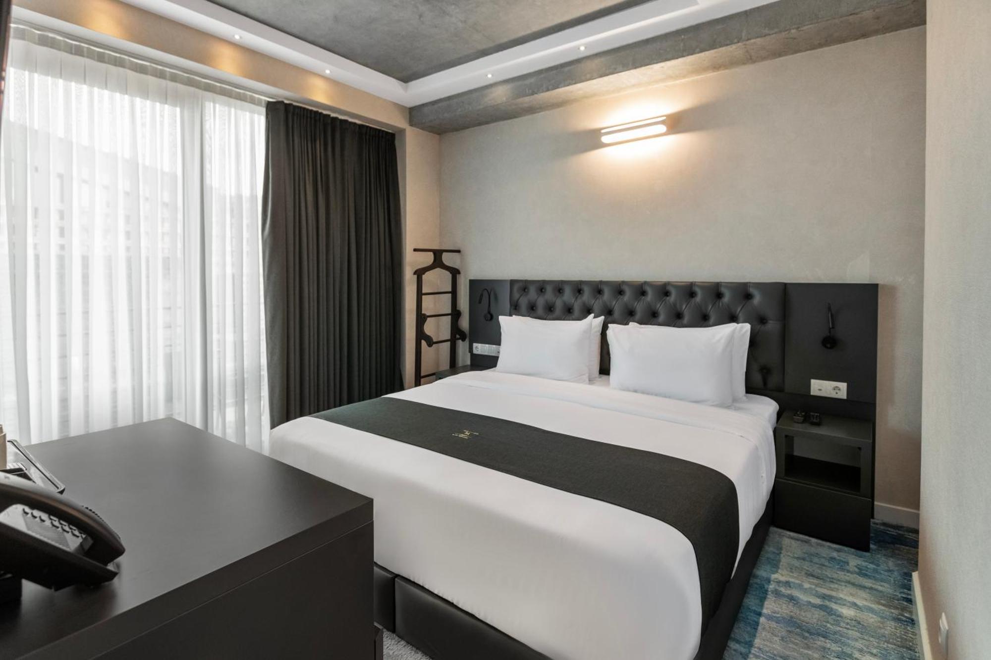 M 1 T Hotel Tbilisi Exterior photo