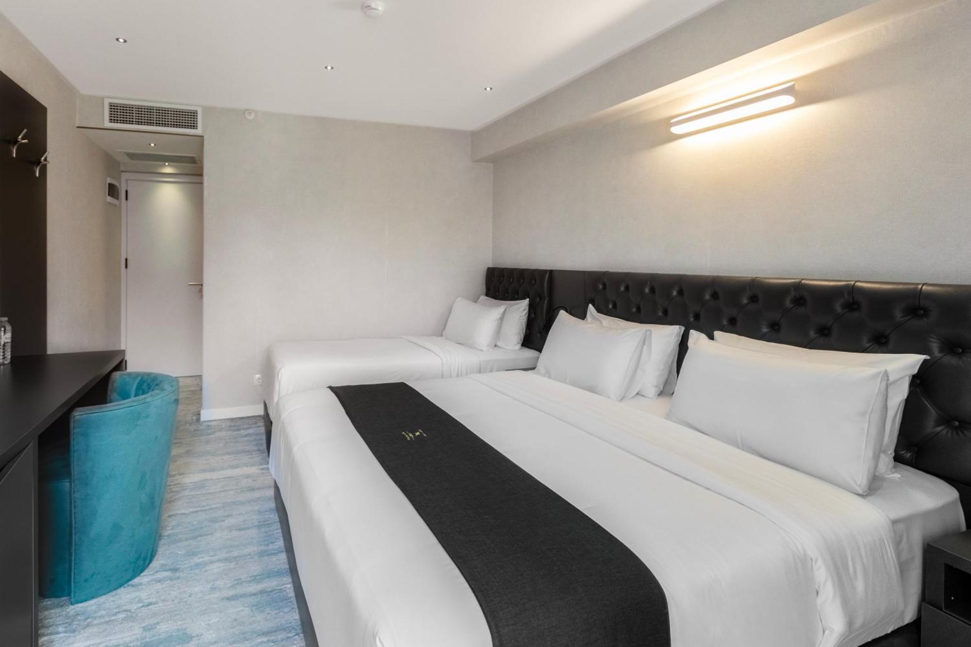 M 1 T Hotel Tbilisi Exterior photo