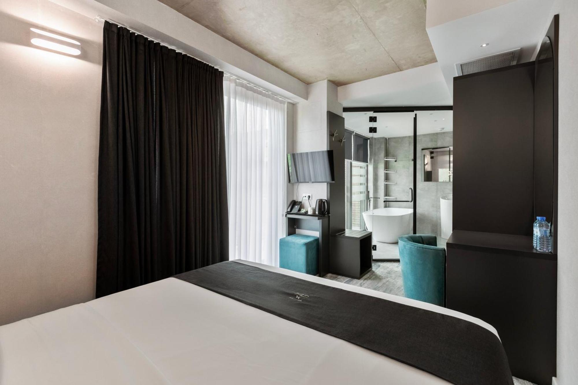 M 1 T Hotel Tbilisi Exterior photo