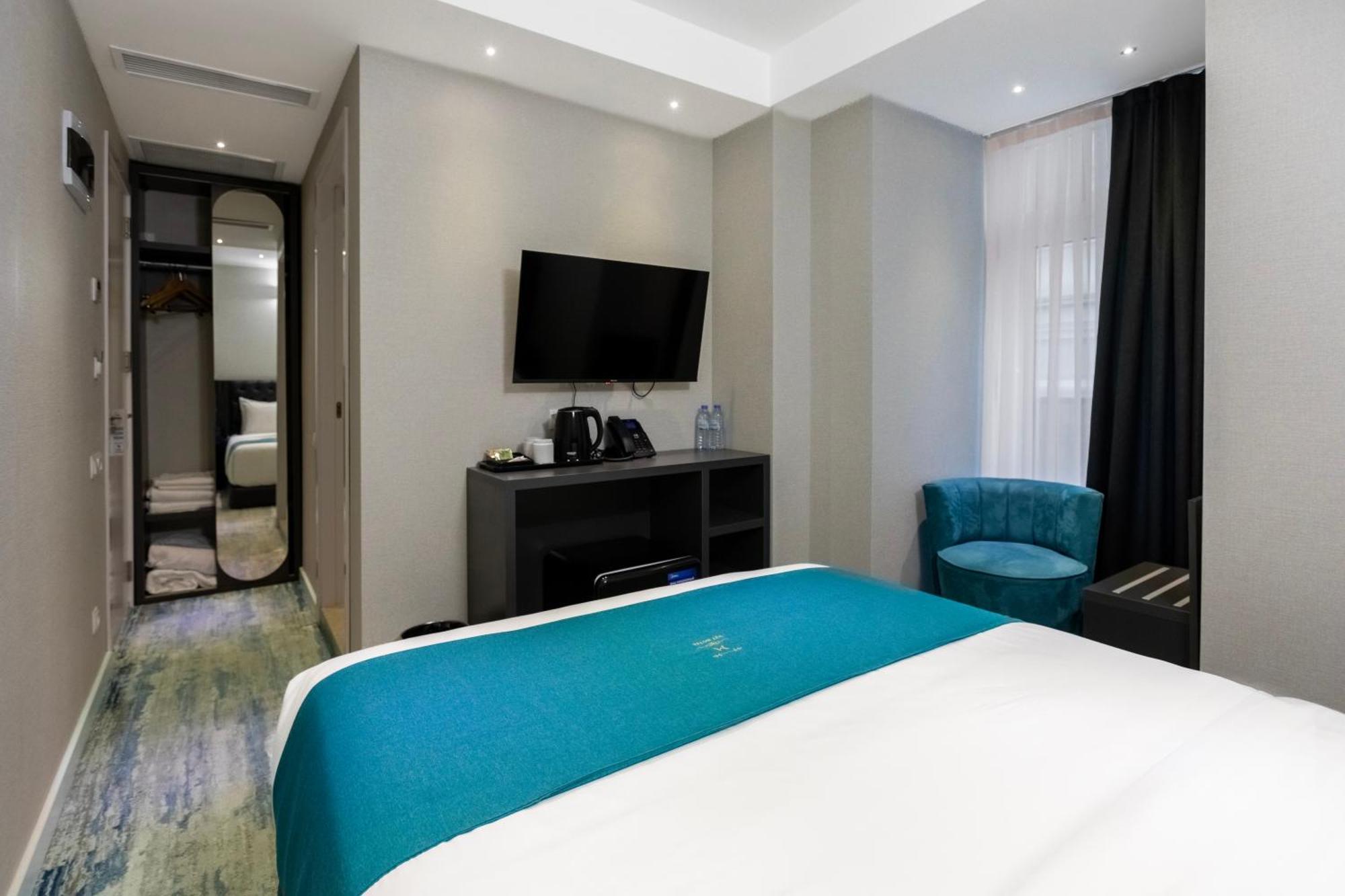 M 1 T Hotel Tbilisi Exterior photo
