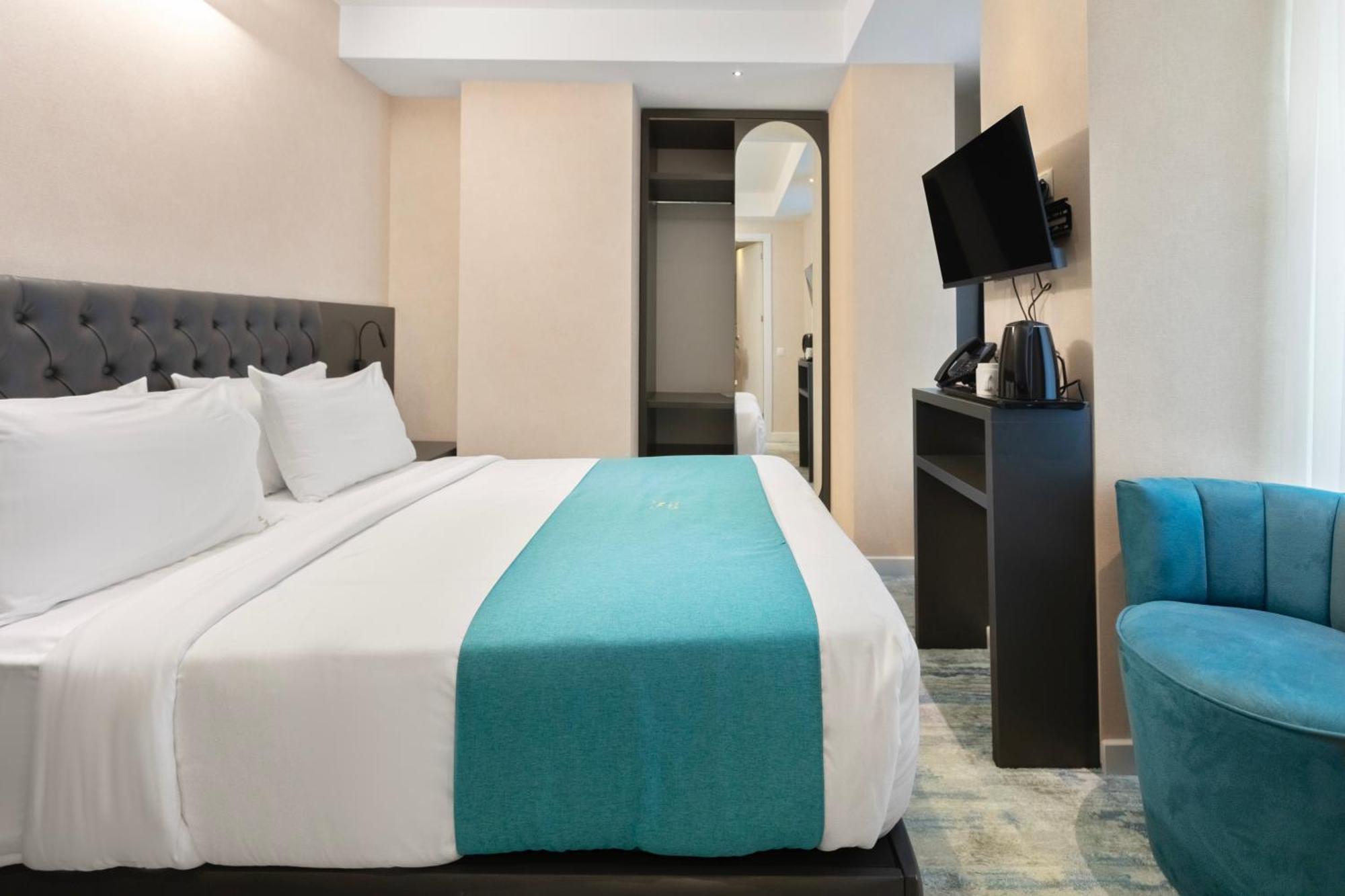M 1 T Hotel Tbilisi Exterior photo