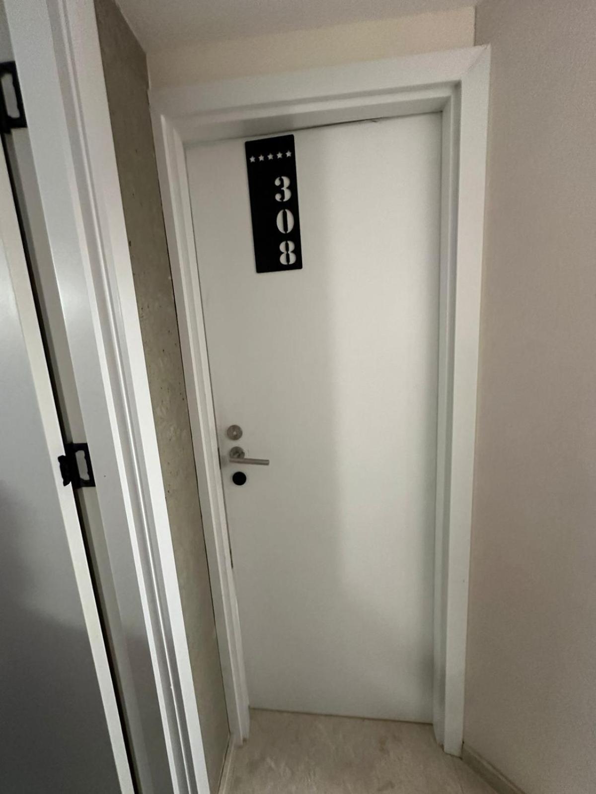 M 1 T Hotel Tbilisi Exterior photo
